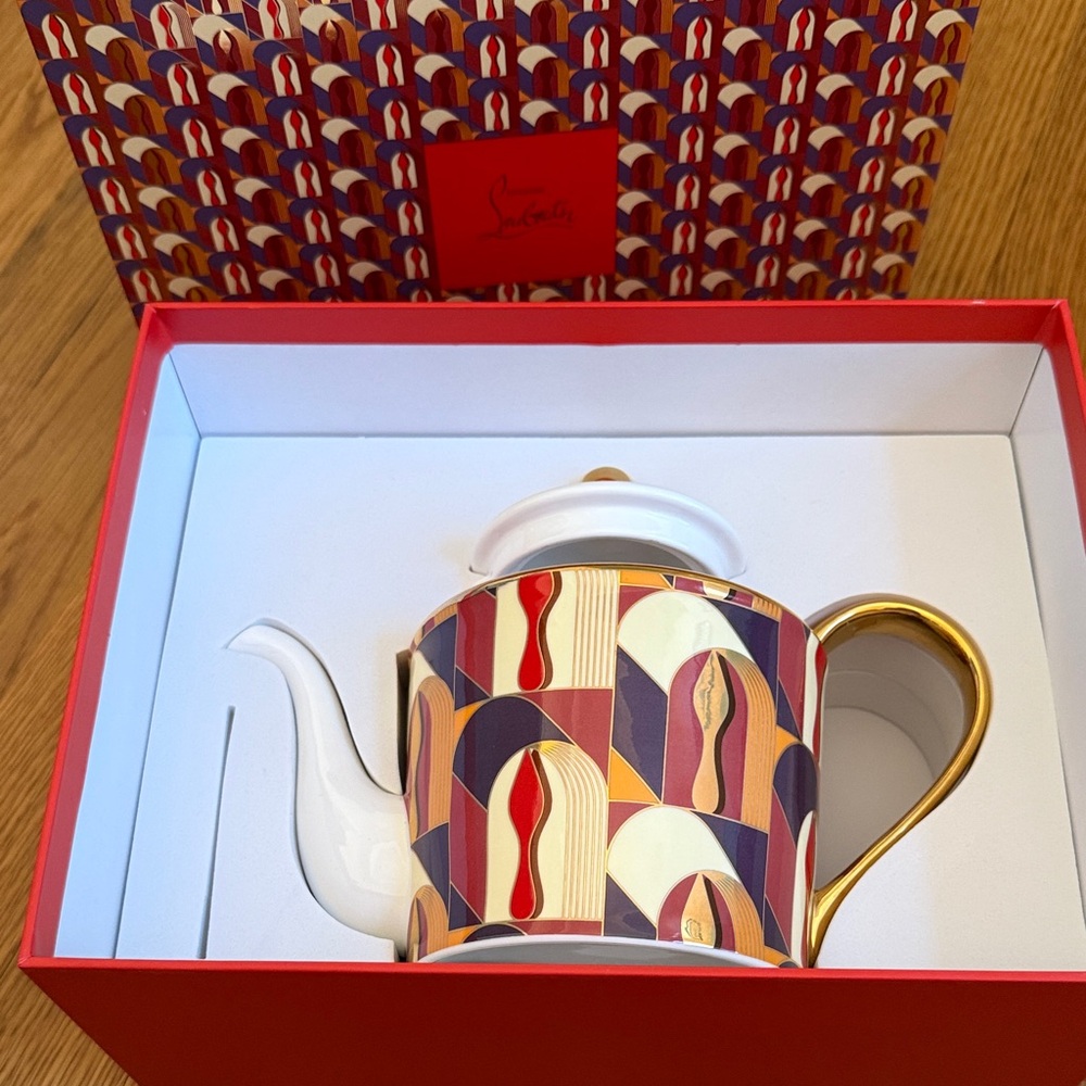 Christian Louboutin Red and Gold Teapot - Picture 9 of 9